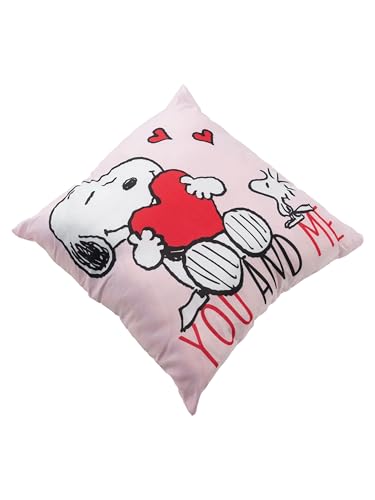 Coussin Peanuts Snoopy pour décorer un canapé de salon cosy - 4