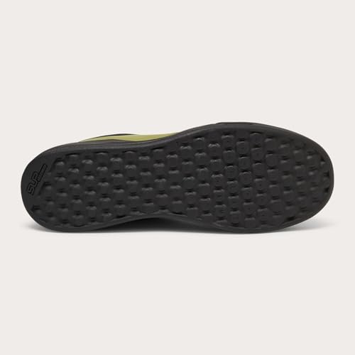 Image of Oakley Men's Drift Recycled Mountain Bike Sneaker