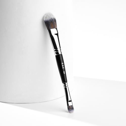 Image of PAC Foundation Brush 224