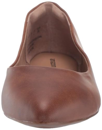Image of Amazon Essentials Women's Pointed-Toe Ballet Flats