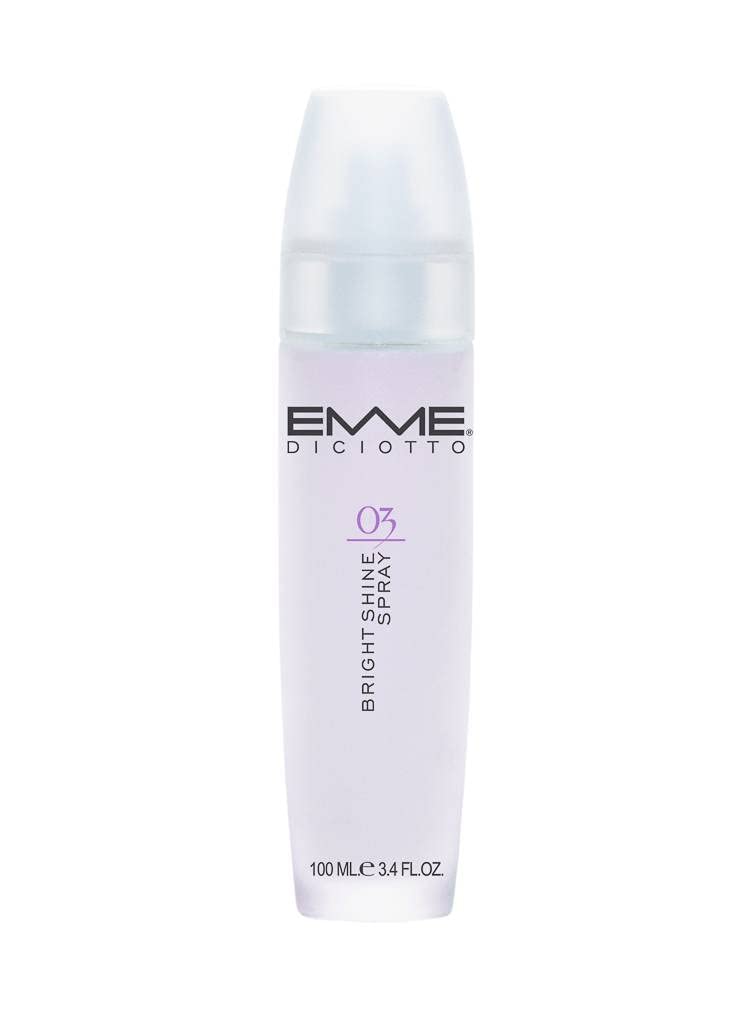 EmmeDiciotto 03 Bright Shine Spray 100ml loud of light envelops the style and gives it the perfect finish.