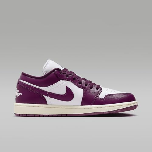 Tênis Nike Air Jordan 1 Low Feminino (Dc0774-161, Branco/Vela/Bordô) Tamanho 8.5