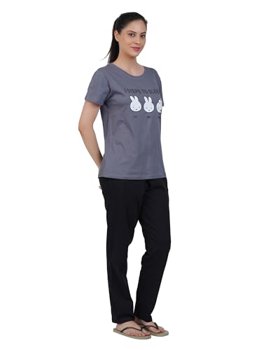 Image of Women's Premium Cotton Print Night Suits - Comfortable & Stylish Pajama Set with Pockets