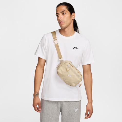 Nike Women's Hayward Patrol Crossbody Bag4