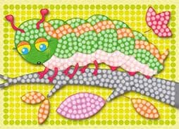PlayMais Mosaic Little Bug Kreativ-Set zum Basteln für Kinder ab 3 Jahren | Über 2.300 Stück & 6 Mosaik Klebebilder mit Käfer, Biene & Co | Fördert Kreativität & Feinmotorik | Natürliches Spielzeug