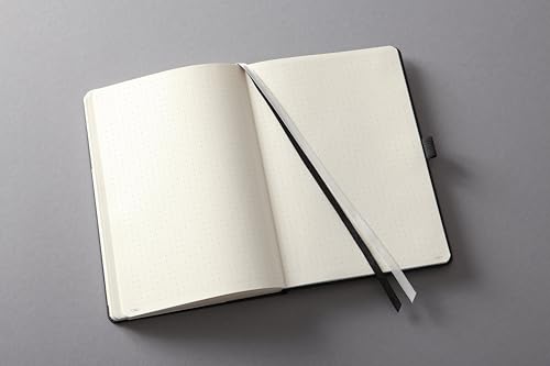 SIGEL CO108 Premium Notizbuch A4 dotted schwarz, Hardcover, 194 nummerierte Seiten, nachhaltiges Papier, mit Inhaltsverzeichnis, Stiftschlaufe, Falttasche, Gummibandverschluss, Conceptum