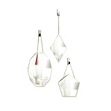 Pareti Valorizzate: Ideale per chi desidera decorazioni casa che arricchiscano l’arredo senza appesantire, grazie ai tre specchi leggeri e facili da appendere.