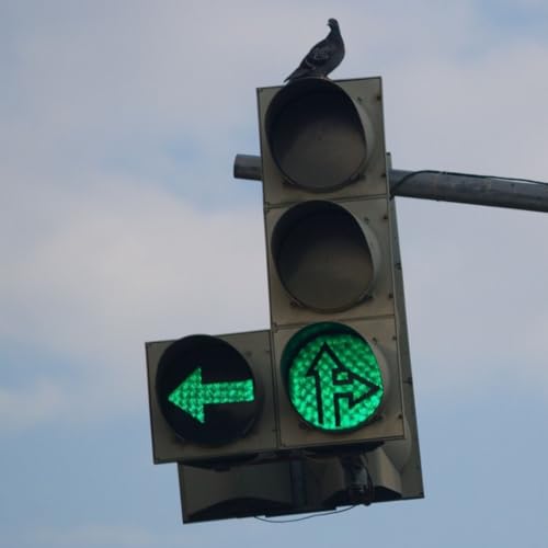 Sygnalizator S-2 &ndash; skręcanie na tzw. zielonej strzałce