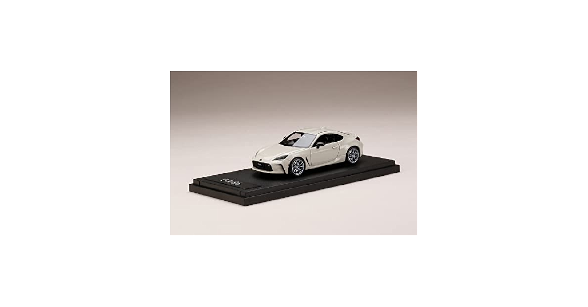 MARK43トヨタGR86 1/43クリスタルホワイトパール新品ミニカー Amazon.co.jp: トヨタ GAZOO Racing 特注 スパーク 1/43 トヨタ