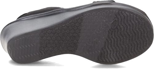 Skechers Women's Rumble on New Crush Sneakers4