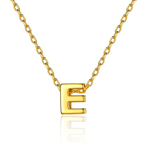 Chaine avec petit pendentif lettre en argent à porter au quotidien au lycée ou au bureau