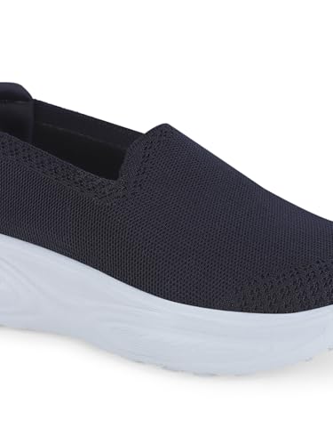 Image of Campus Women Marlin Walking Shoes