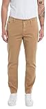 BUSINESS CASUAL: Die vielseitige Hose lässt sich ganz einfach zu jedem Anlass kombinieren. Egal ob zu Hemden, Strickpullovern oder lässigen T-Shirts, die hochwertige Chino rundet deinen Look ab.