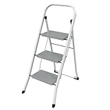 Facilité de rangement: Grâce à sa fonctionnalité pliable, ce marchepied 3 marches peut facilement être rangé, occupant un encombrement minimal de 46,5 x 4 x 115 cm une fois plié