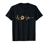 Wenn du Sportler, Fußballer oder Fußballerin bist, dann ist dieses Fußball T-Shirt Design genau das richtige Motiv für dich. Egal ob du im Fußballverein bist, Hobbymäßig spielst oder in einer Mannschaft trainierst, das Design ist für dich.