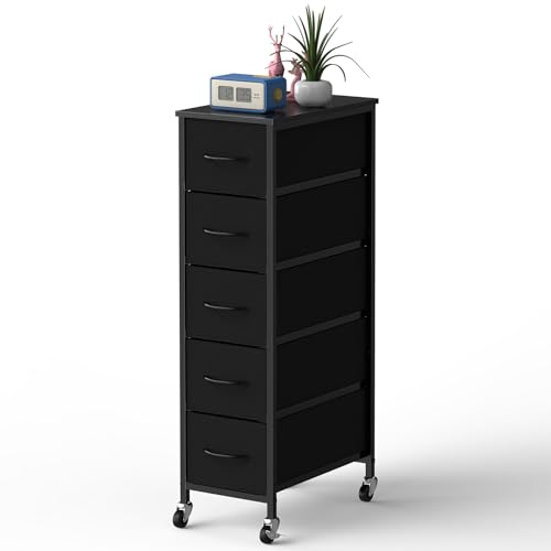 LIANTRAL Cómoda estrecha con 5 cajones, armario de almacenamiento, torre de tela delgada con ruedas, estante superior de madera, cómoda de dormitorio para espacios pequeños, baño, sala de estar