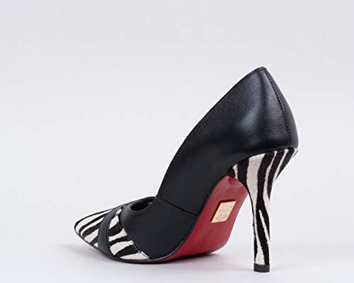 Scarpin Salto Fino 10cm Couro com Pelo Preto e Zebra CBK Tamanho:32;Cor:Preto