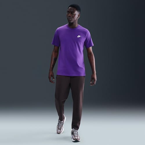 Image of Nike Men's Sportswear Club T-Shirt