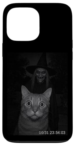 Funny Cat On Security Camera With Witch Halloween X}zP[X iPhone 13 Pro Max p