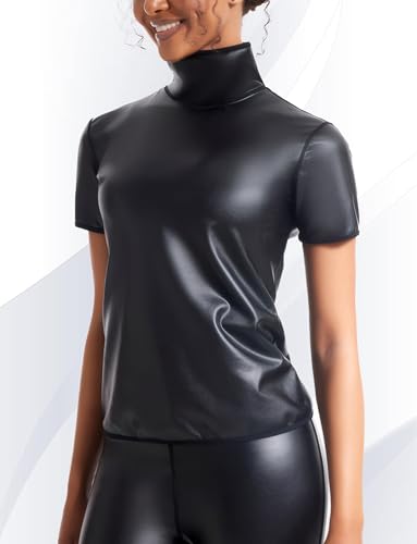 Camiseta de manga corta acabado látex con texturas premium efecto mojado 3