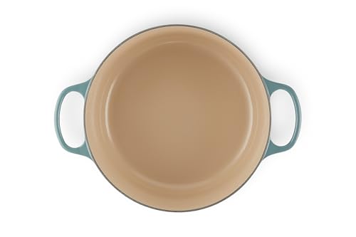 Image of Le Creuset Signature 21177283602430 Cast Iron Casserole Dish with Lid, Diameter 28 cm, Round, Suitable for All Types of Cookers and Induction, Volume: 6.7 L, 6.125 kg, Ocean