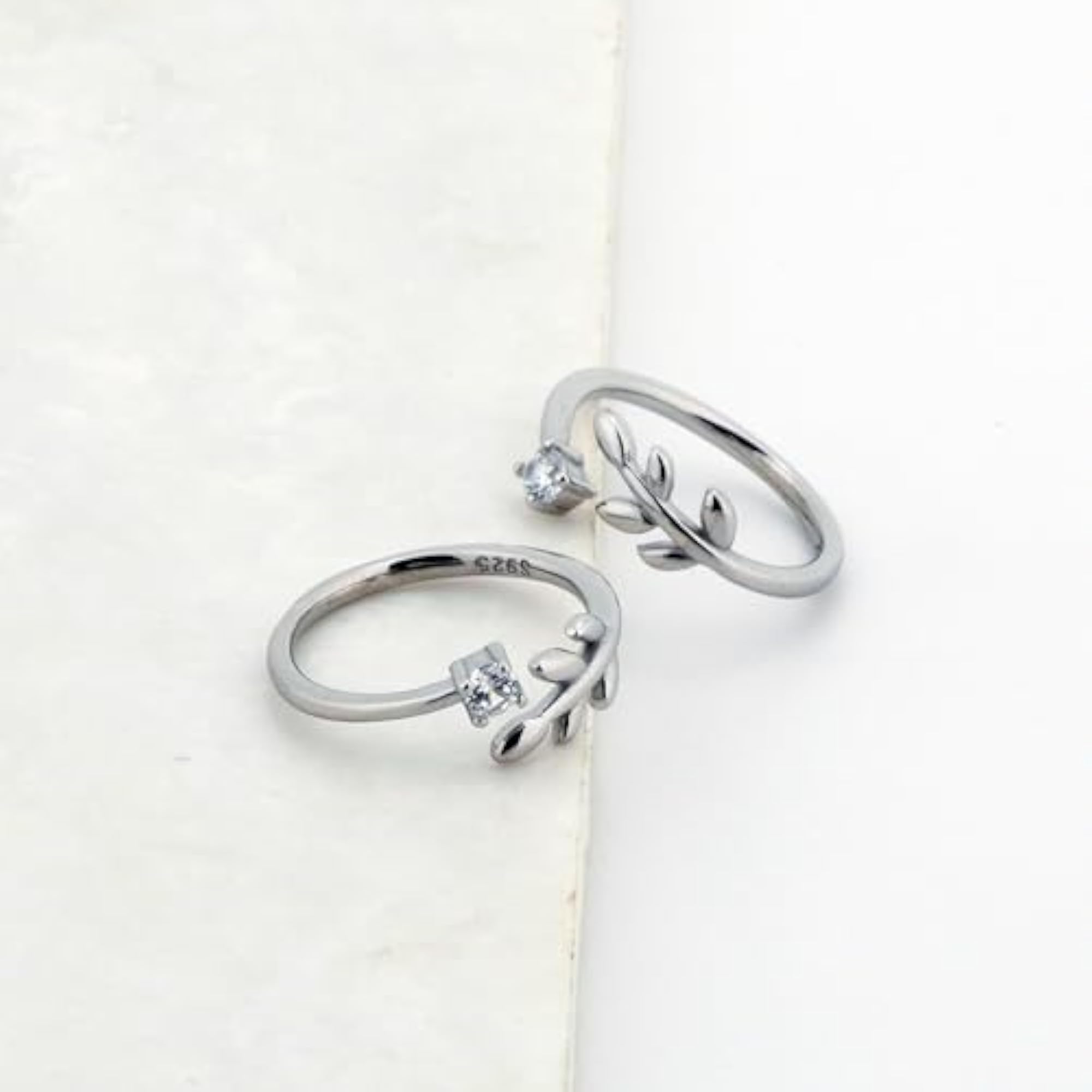 Wraith 925 Silver Studded Solitaire Toe Rings Set