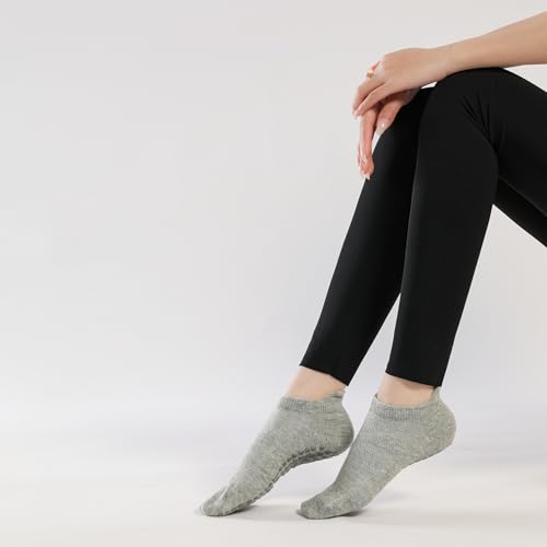 Grip Pilates Socks Non Slip Athletic Yoga Socks with Grips for Women Grippy socks for Hospital Workout Barre4