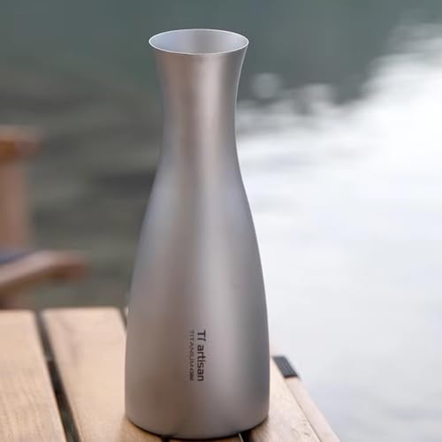 Botella de agua de titanio portátil ideal para acampar al aire libre y senderismo 5