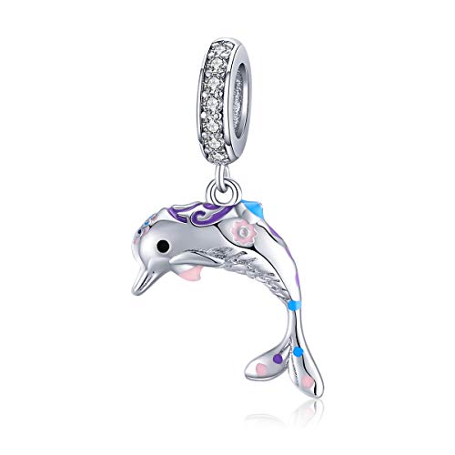 DESIGN: Il gentile e coraggioso Dolphin è il santo patrono dell'amore, una creatura che ama solo uno in tutta la vita