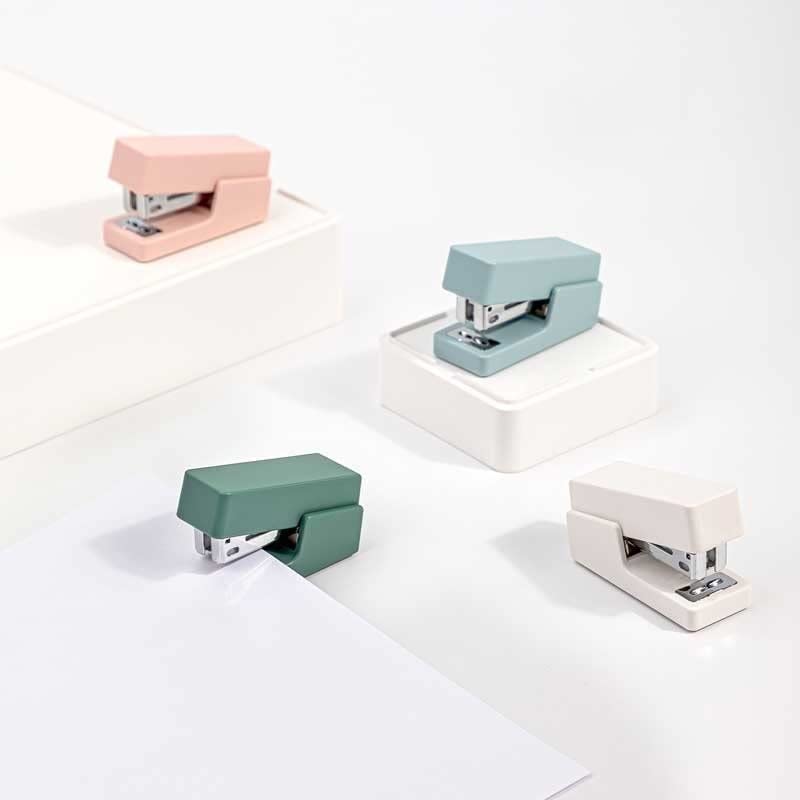 Mini agrafeuse Ensemble Portable Couleur Papier Reliure Machine utilisant 24/6/26/6 agrafes Papeterie Fournitures de Bureau (Color : C)