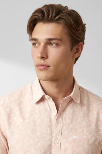 Image of Peter England Men's Slim Fit Full Sleeve Casual Shirt in Slub Cotton with All-Over Leafy Print