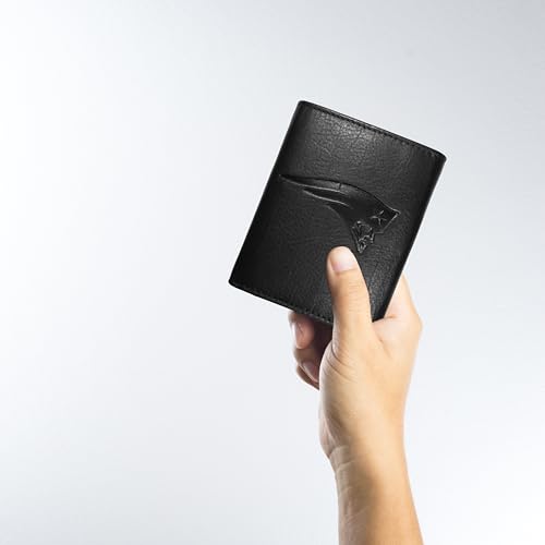Image of Siskiyou NFL Unisex Embossed Leather Tri-fold Wallet
