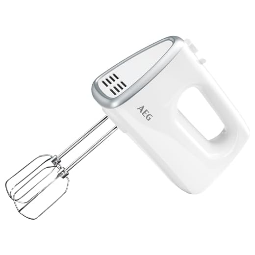 AEG HM 3330 Handmixer / 5 variable Geschwindigkeitsstufen / Turbo-Funktion für Höchstleistung / Auswurftaste / 2 Rührbesen und 2 Knethaken spülmaschinenfest / 450 Watt / 1 m Kabel / weiß/silber