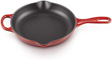 Le Creuset Signature Enamelled Cast Iron Skillet Frying Pan With Helper Handle and Two Pouring Lips, 20 cm, Volcanic, 20182200900422