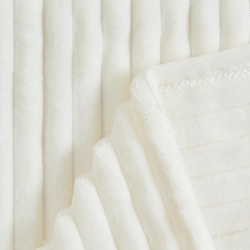 BEDELITE Baby Blankets for Boys Girls 30"x 40" - 3D Ribbed Jacquard Cute Fuzzy Fleece Blanket, Warm and Breathable Soft Cozy Infant Toddler Blanket for Newborn All Seasons Suitable, White