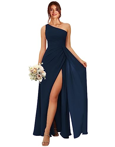 Robe de demoiselle d'honneur bleu pour mariage estival en plein air et réception chic