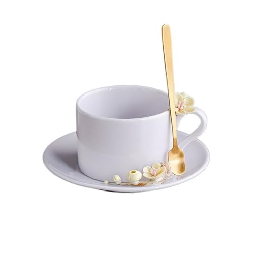 Ensemble tasse à café au lait exquise et soucoupe pour un réveil fleuri cocooning