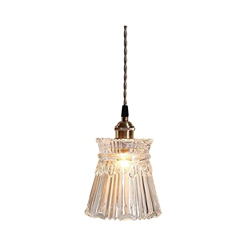 Plafonnier nordique pour illuminer vos dîners conviviaux autour de la table de salle à manger