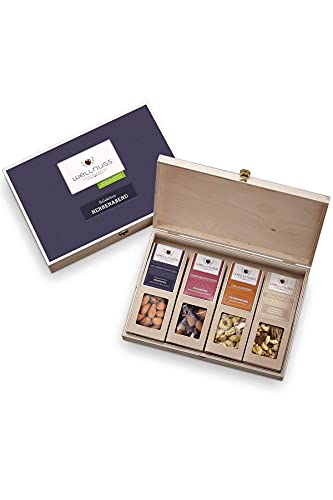 WELLNUSS ,,Herrenabend - Nuss Selektion“ - Premium Geschenk-Set für Männer I 4 außergewöhnliche Nuss-Snacks in hochwertiger Birkenholzbox I Feinkost Geschenkidee für Mann, Chef, Vater Cover