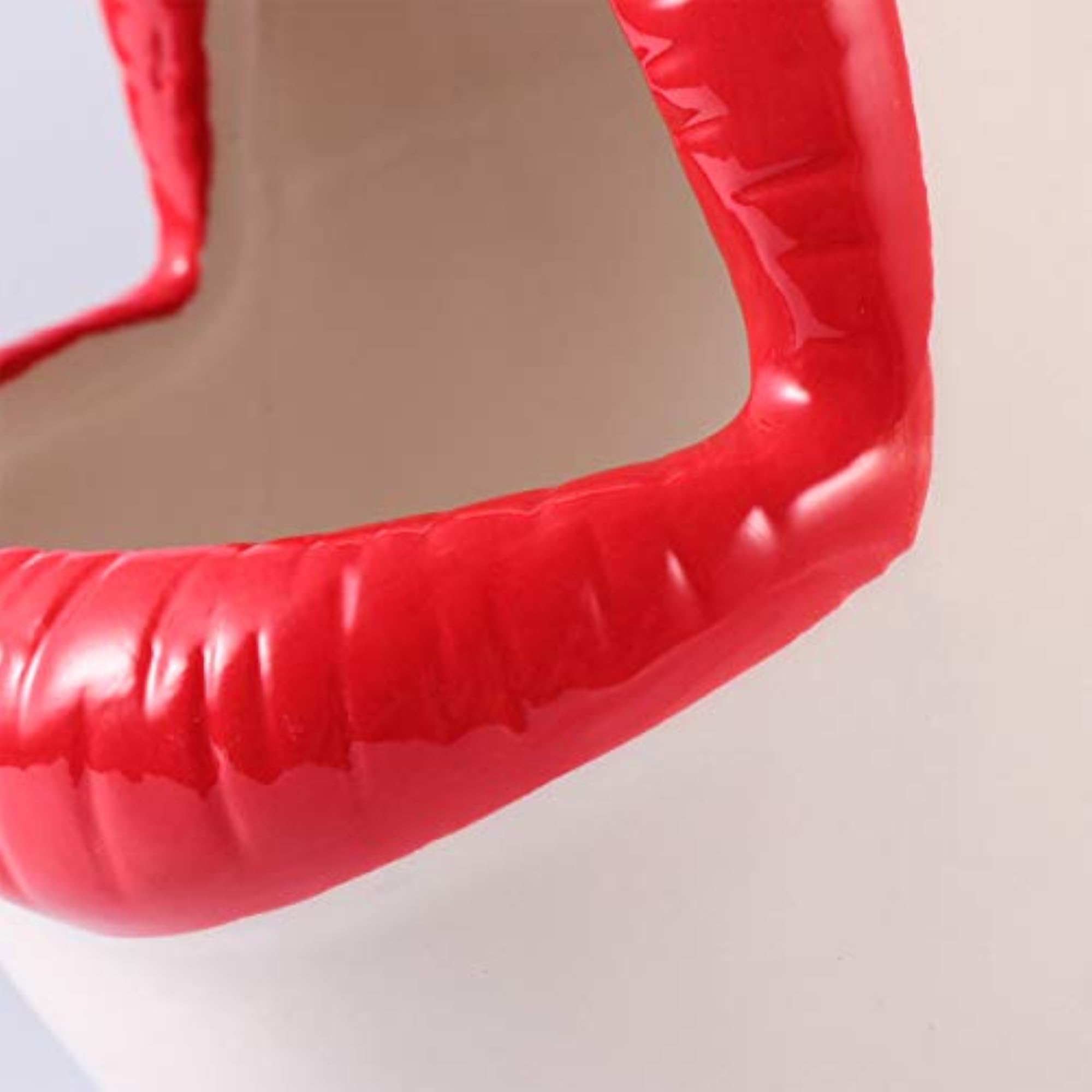 Creative Ceramic Mouth Smokeless Ashtray for Home
