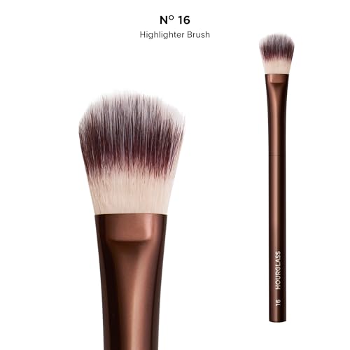 No. 16 Highlighter Brush - Perfect for Radiant Glow