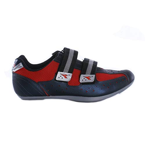 Disfruta tus rutas de ciclismo con Diadora Cyber 118201 y su empeine transpirable