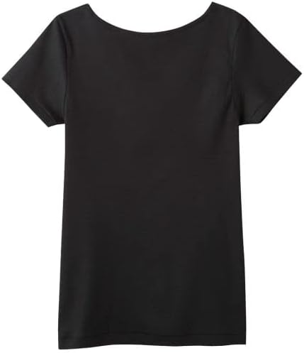 どんな服装にも合わせやすいインナー