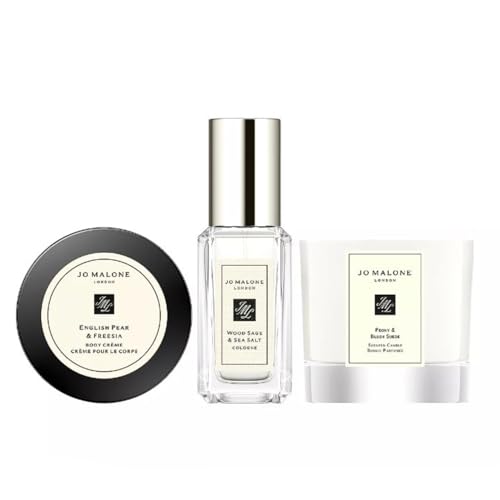 English Pear & Freesia set close-up