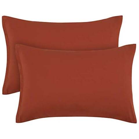 PiccoCasa Zippered Pillowcases, 100% Brushed Microfiber Polyester Pillow Case Cover, Pillow Cases Set of 2, Soft and Comfortable Rust Colour 50 x 75cm Cover