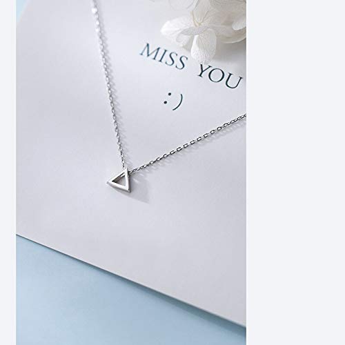 Collier triangle argent 925 : le bijou idéal pour sublimer vos tenues