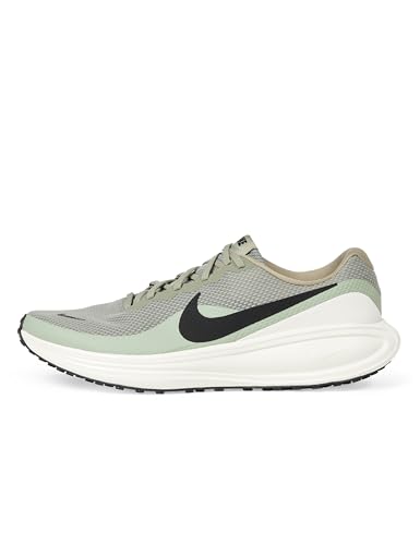 Nike Revolution 8 Sneaker