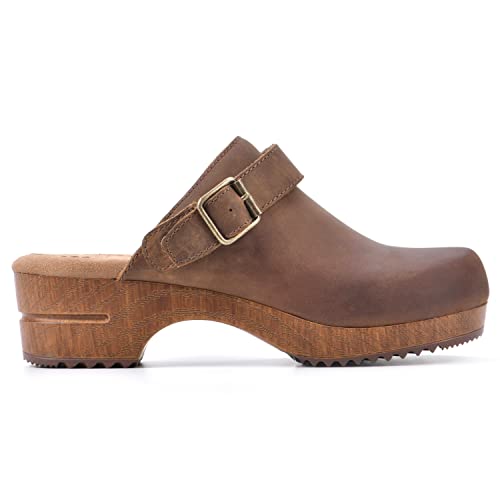 Image of WHITE MOUNTAIN Shoes Being Leather Footbeds Clog