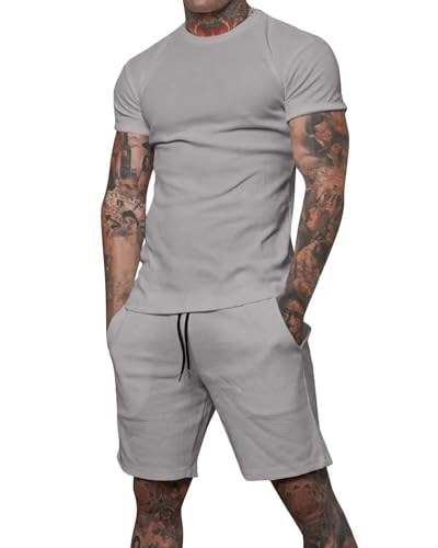 Chemise et short athlétique homme en coton idéal pour les journées d'été