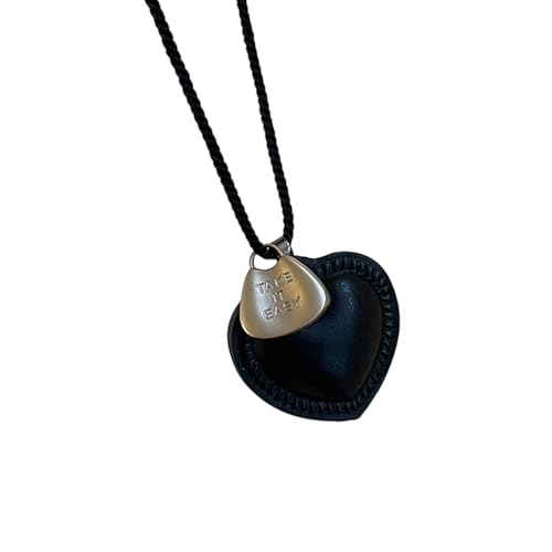 Collier cœur rétro en fibre naturelle pour sublimer vos tenues d'été